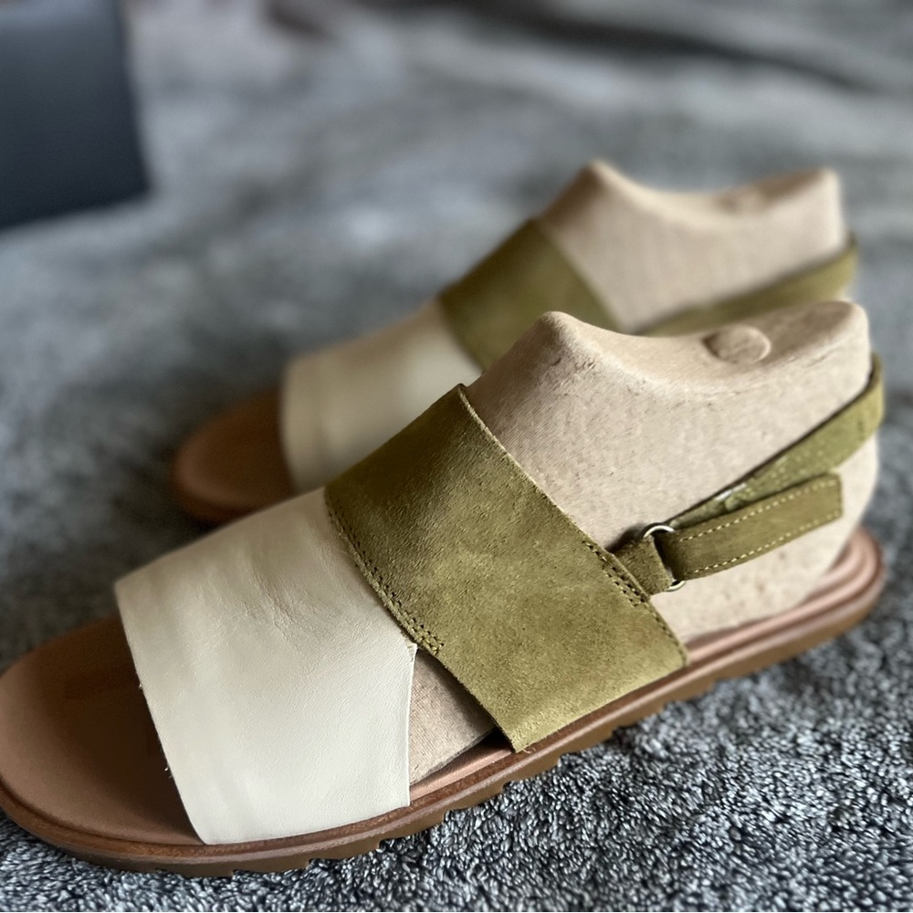 Sorel Ella II Green and Cream Leather Slingback Sandals